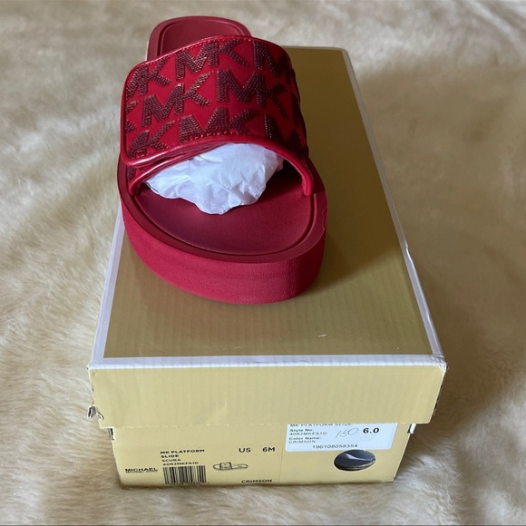 Michael Kors platform slide - Picture 4 of 4